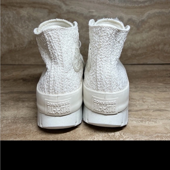 Size 7.5. Converse Womens Chuck Taylor All Star Lugged High Platform Shoes - Picture 5 of 6